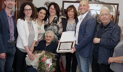 SERRADIFALCO FESTEGGIA I CENTO ANNI DELLA SIGNORA GIUSEPPA ARONICA giuseppa aronica
