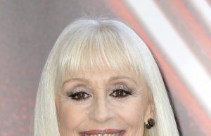 RAFFAELLA CARRÀ E CALTANISSETTA, I LEGAMI DELLA “RAFFA NAZIONALE” E IL CAPOLUOGO NISSENO raffaella carrà