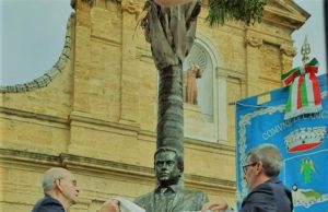 MEZZOBUSTO ALLA MEMORIA DEL GIUDICE ROSARIO LIVATINO A CANICATTÌ mezzobusto