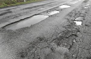 “CENTINAIA DI BUCHE TAPPEZZANO LE NOSTRE STRADE, SOPRATTUTTO LA SP 23 SERRADIFALCO-MONTEDORO” buche