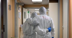I NUOVI CASI POSITIVI SONO 464, LE GUARIGIONI 572: C’È ANCHE UN DECESSO A SAN CATALDO I nuovi casi positivi sono 464