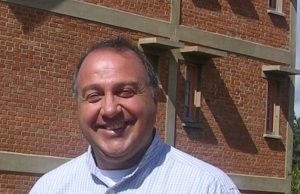 RIESI CELEBRA DOMANI IL 34° ANNO DI SACERDOZIO DI DON CARMELO BUCCIERI Carmelo Buccieri