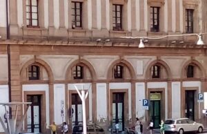 CALTANISSETTA: SIAMO TUTTI “STRANIERI” DENTRO O FUORI ALLA FONTANA DEL TRITONE fontana