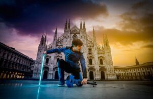 SABATO A MILANO ANDREA CASTA CON “THE SPACE VIOLIN – VISUAL CONCERT” casta