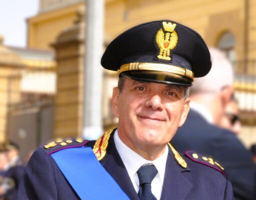 CALTANISSETTA, IN PENSIONE IL POLIZIOTTO SALVATORE MICHELE RAIMONDI: LE PAROLE DEL QUESTORE Salvatore Michele Raimondi