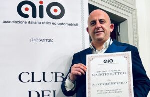 PREMIATO A FIRENZE DOMENICO AURIEMMA COME “MAESTRO OTTICO” Auriemma