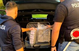 GELA, ARRESTATO UN GIOVANE: AVEVA 20 CHILI DI HASHISH NEL COFANO gela