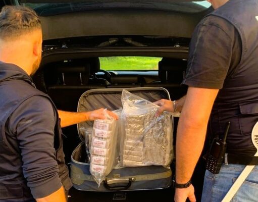GELA, ARRESTATO UN GIOVANE: AVEVA 20 CHILI DI HASHISH NEL COFANO gela