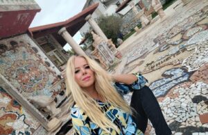 I MOSAICI DI ANNELISE ATZORI: LA FUSIONE PERFETTA TRA ARTE E TRADIZIONE Annelise Atzori