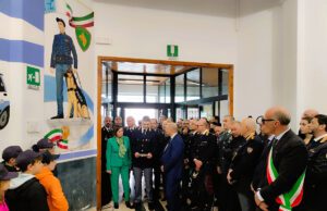 CALTANISSETTA, SCOPERTURA DI UNA PITTURA NELL’ATRIO DELLA QUESTURA Questura