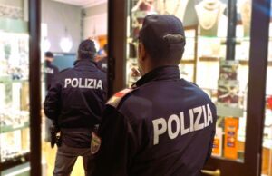 TENTA DI RAPINARE UNA GIOIELLERIA DI GELA: LA POLIZIA ARRESTA UN PREGIUDICATO Gela