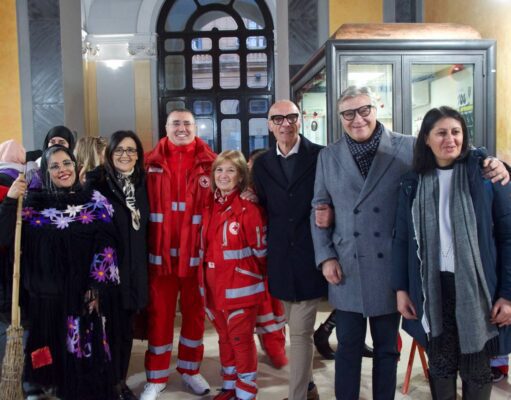 RACCOLTI SEIMILA GIOCATTOLI PER I BAMBINI A CALTANISSETTA giocattoli