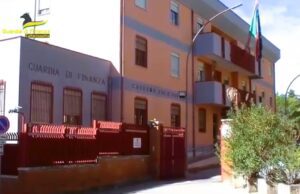 CALTANISSETTA, 16.000 PRODOTTI DI CARNEVALE NON SICURI SEQUESTRATI DALLA GUARDIA DI FINANZA Guardia di Finanza