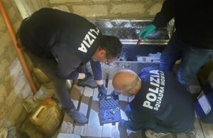 SEQUESTRATE PISTOLE, FUCILI E MUNIZIONI: LA POLIZIA A GELA ARRESTA UN UOMO gela
