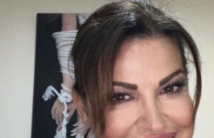 ANNA SILVIA ANGELINI: “IL FILO ROSSO È UN SIMBOLO DI RESILIENZA” filo rosso