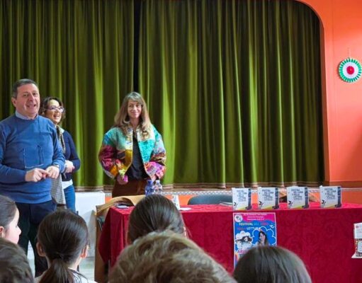 ALUNNI DELLA PRIMARIA DI SAN CATALDO HANNO DIALOGATO CON LA SCRITTRICE ARIANNA GIORGIA BONAZZI Arianna Giorgia Bonazzi