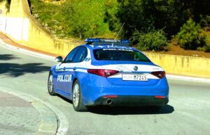 BIMBO DI 4 MESI ARRIVA ALL’OSPEDALE DI CALTANISSETTA IN CODICE ROSSO SOCCORSO DALLA POLIZIA Polizia