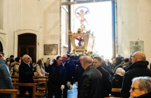 SERRADIFALCO, RESTITUITA ALLA COMUNITÀ L’URNA DEL CRISTO MORTO Cristo