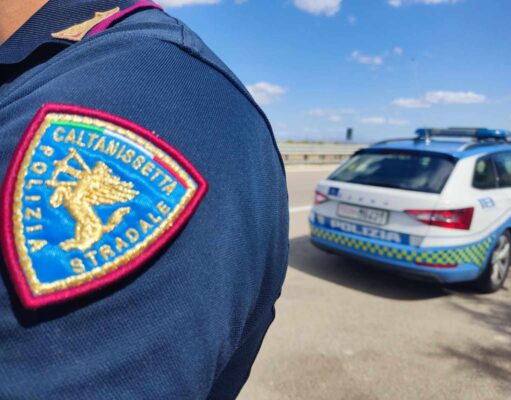 SANZIONATO IL CONDUCENTE DI UN VEICOLO DALLA POLIZIA STRADALE DI CALTANISSETTA Polizia
