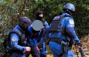 CALTANISSETTA, EVASIONE E DETENZIONE DI ARMA CLANDESTINA: DUE ARRESTI arma