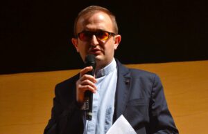 SERRADIFALCO, PADRE RANDAZZO TUONA: “NON MI PIEGHERÒ MAI” randazzo